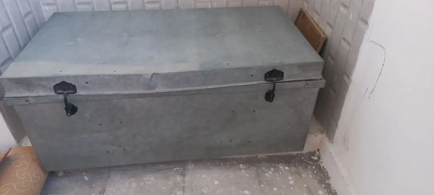 چمدون|کلکسیون اشیاء عتیقه|فسا, |دیوار