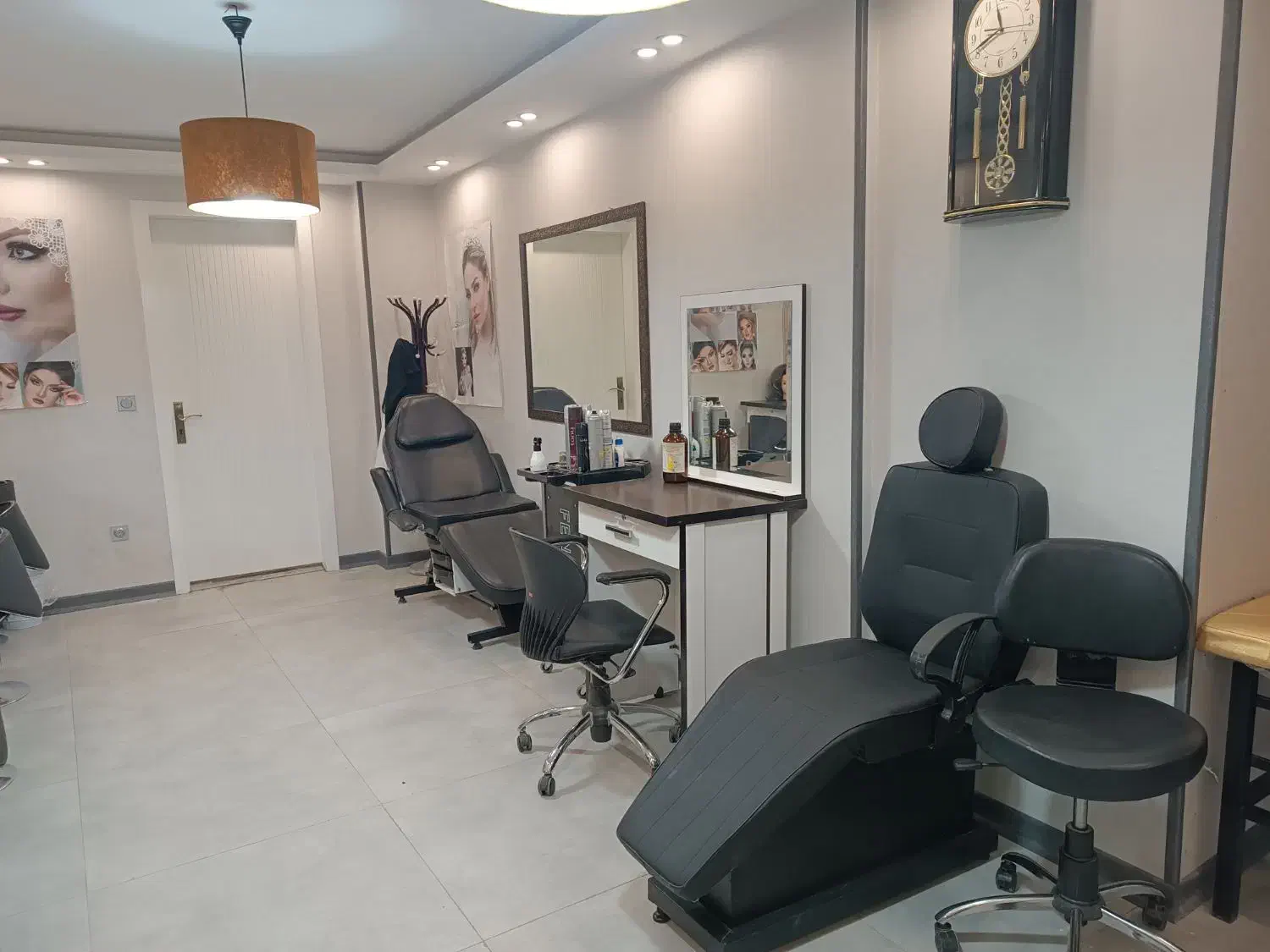 اجاره لاین خدمات و آموزش زیبایی|اجارهٔ دفتر کار، اتاق اداری، مطب|اصفهان, باب الدشت|دیوار