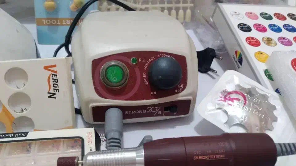 وسایل کاشت ناخن فروش فوری|آرایشی، بهداشتی، درمانی|گوراب زرمیخ, |دیوار