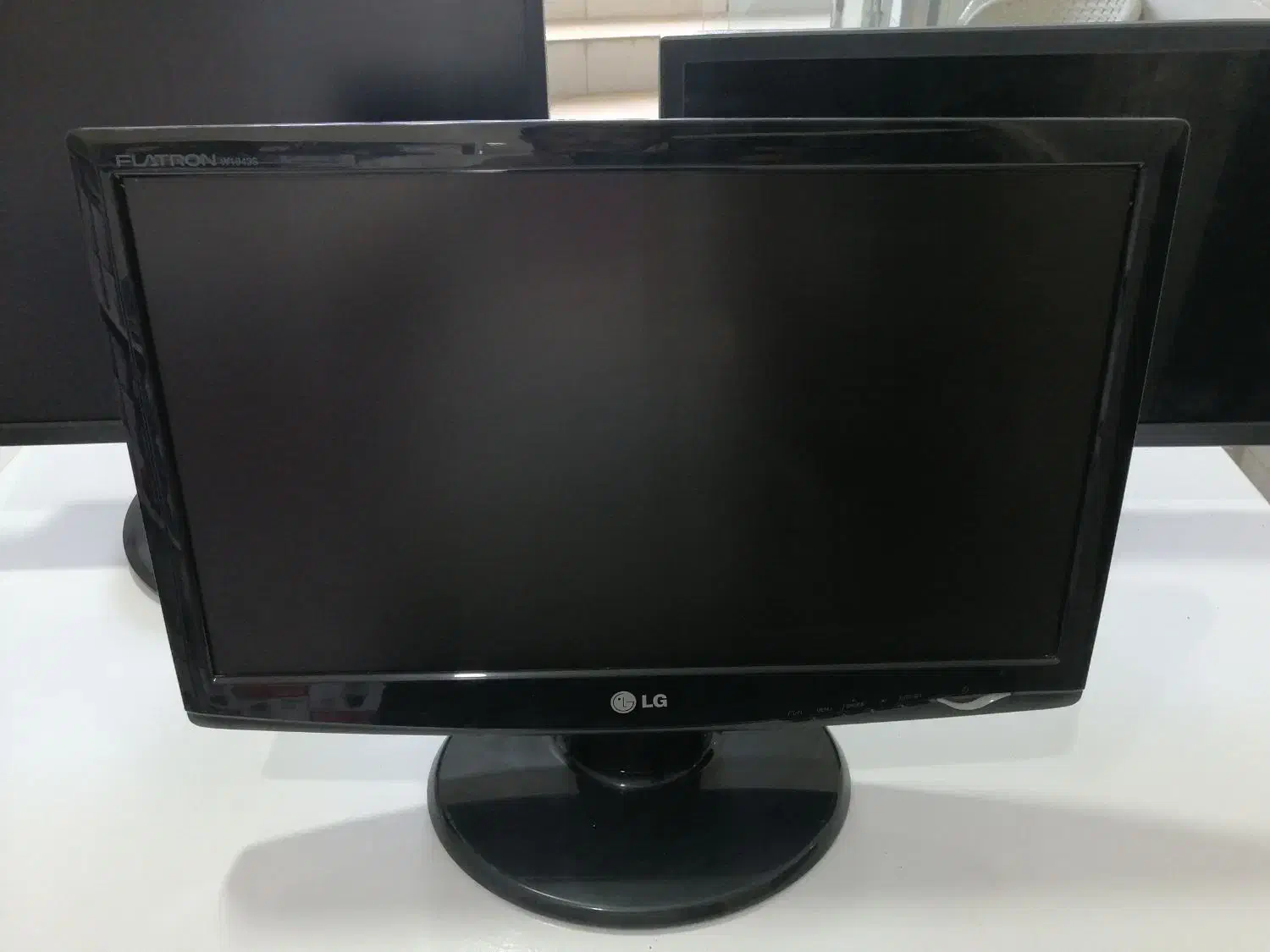 مانیتور LG 22 اینچ درحد نو|قطعات و لوازم جانبی رایانه|شیراز, میانرود|دیوار