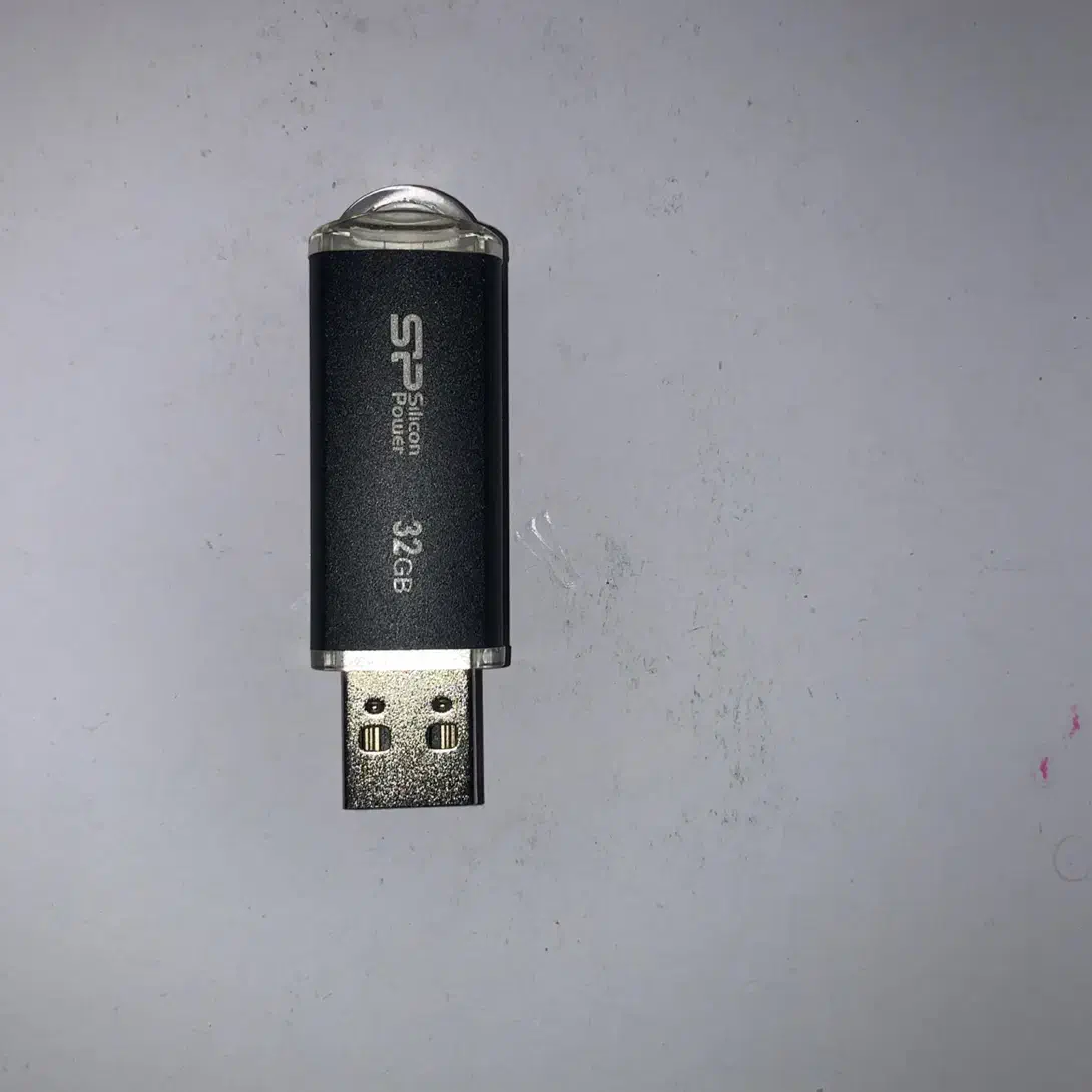 فلش مموری سیلیکون پاور مدل Ultima IIl32GB|لوازم جانبی موبایل و تبلت|گنبد کاووس, |دیوار