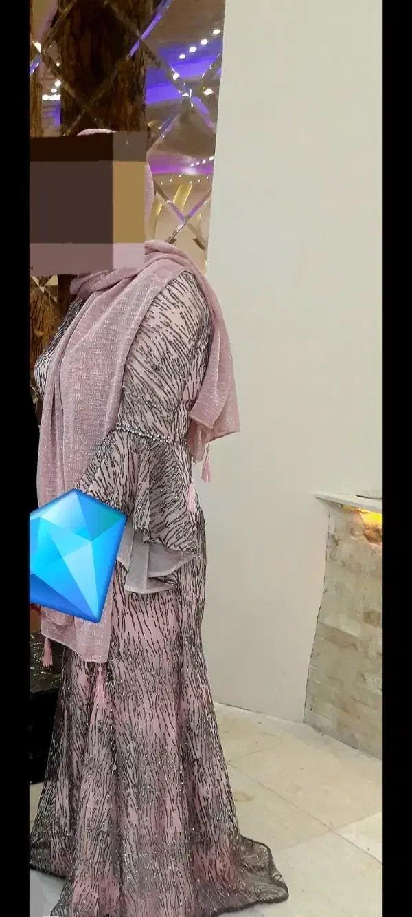 لباس مجلسی زنانه (یک بار پوشیده شده)|لباس|صومعه‌سرا, |دیوار