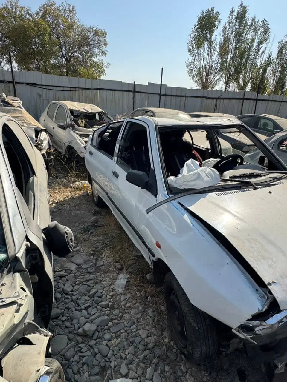 مشاوره وفروش خودروهای تصادفی وسوخته|خودرو سواری و وانت|زنجان, |دیوار