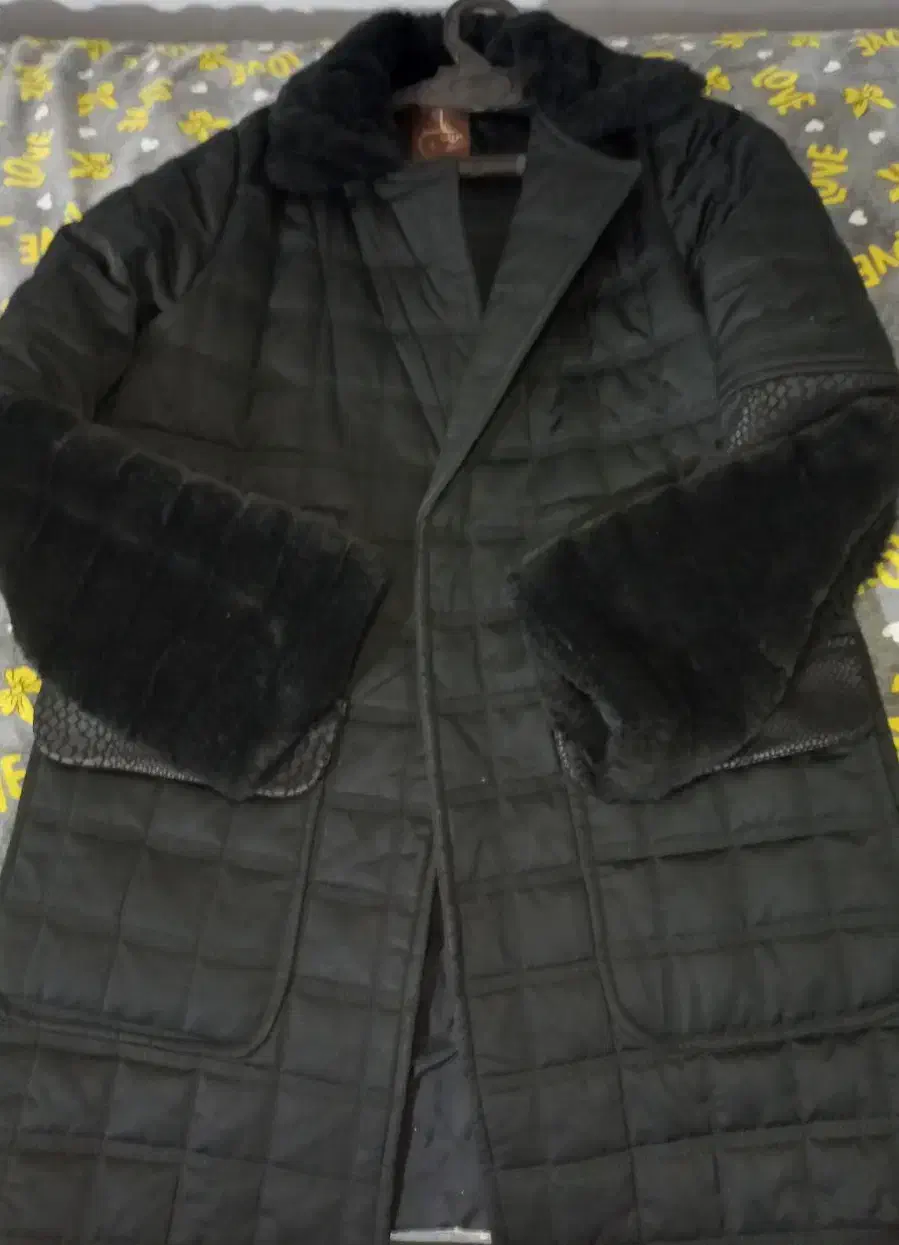 پالتو|لباس|سبزوار, چهارراه فرودگاه|دیوار