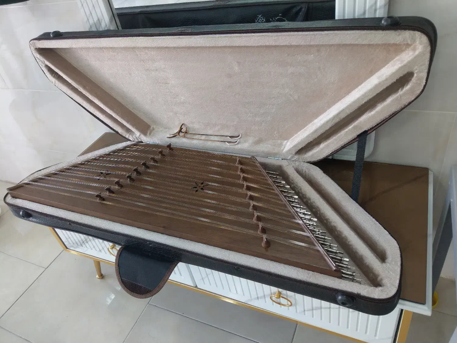 سنتور در حد نو ویژه چوب گردو رنگ طبیعی چوب خرک 72|سازهای سنتی|شیراز, گویم|دیوار