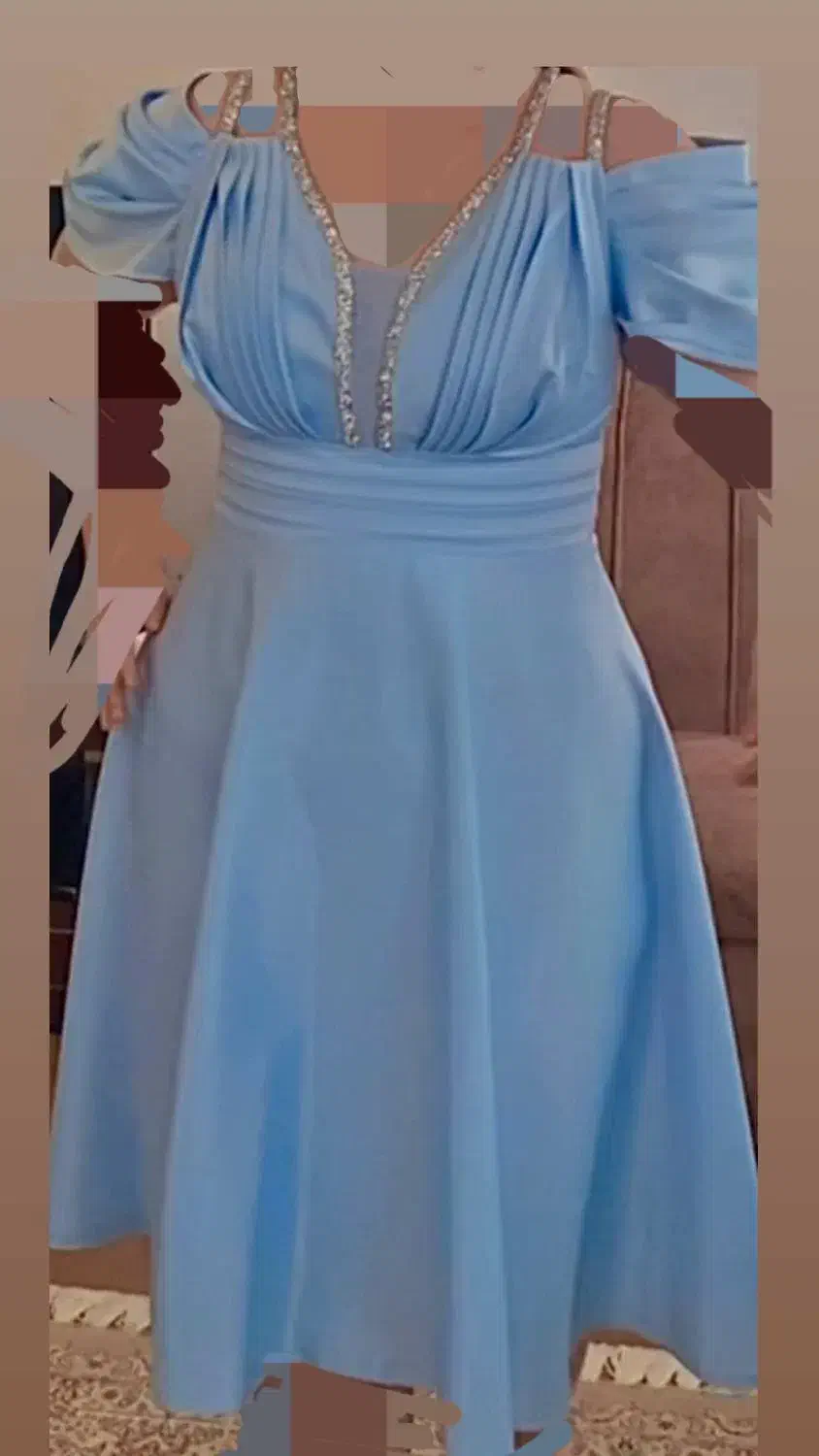 لباس آبی ساتن|لباس|بابکان, |دیوار