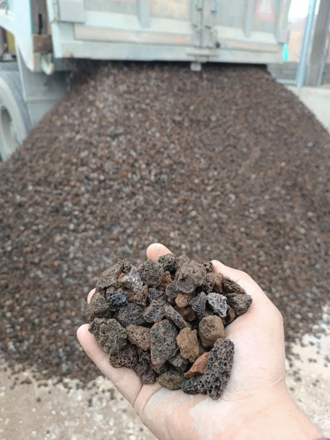 پوکه معدنی|مصالح و تجهیزات ساختمان|الیگودرز, |دیوار