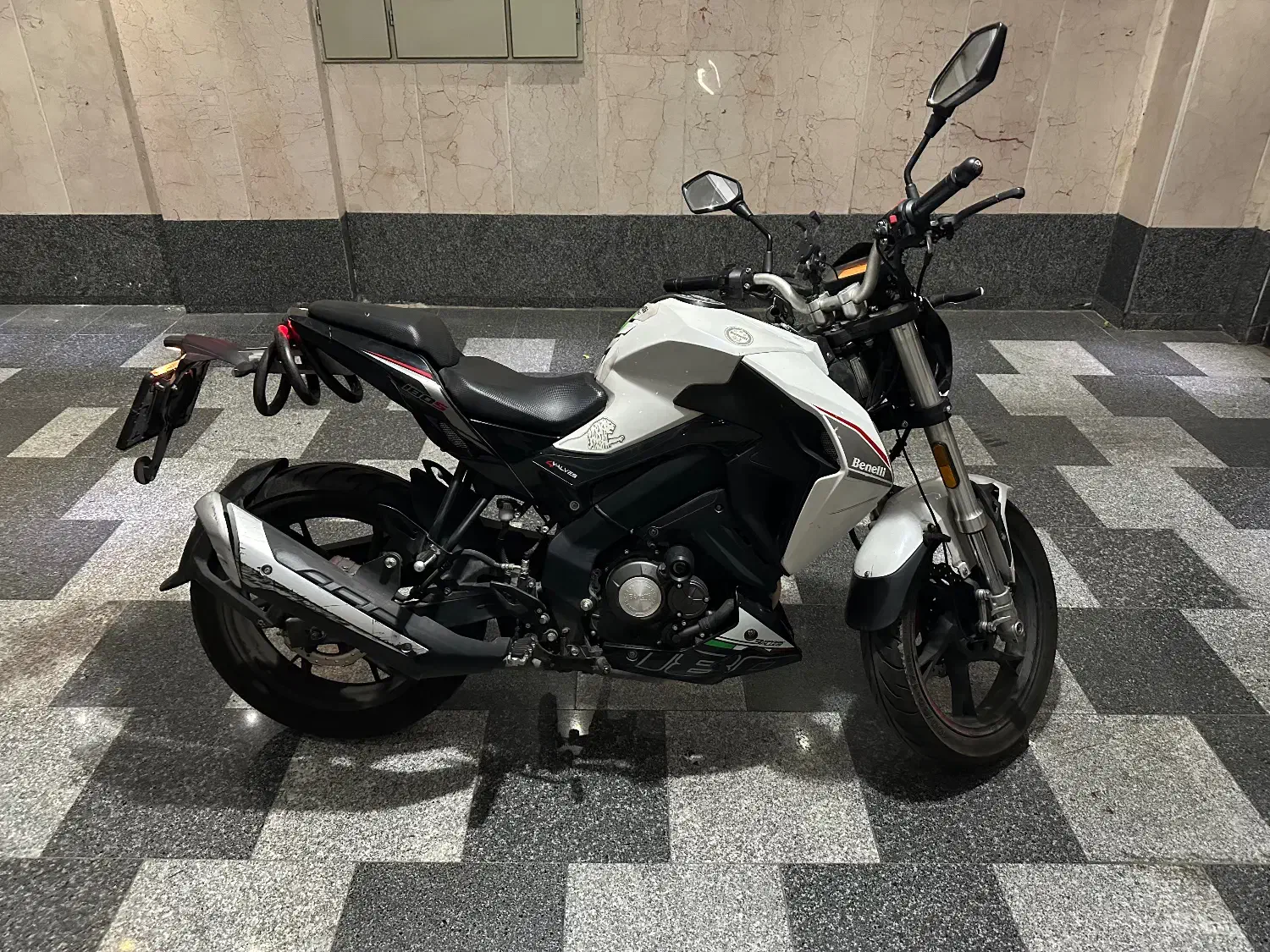 بنلی ۱۸۰ s نیو فیس|موتورسیکلت|تهران, امانیه|دیوار