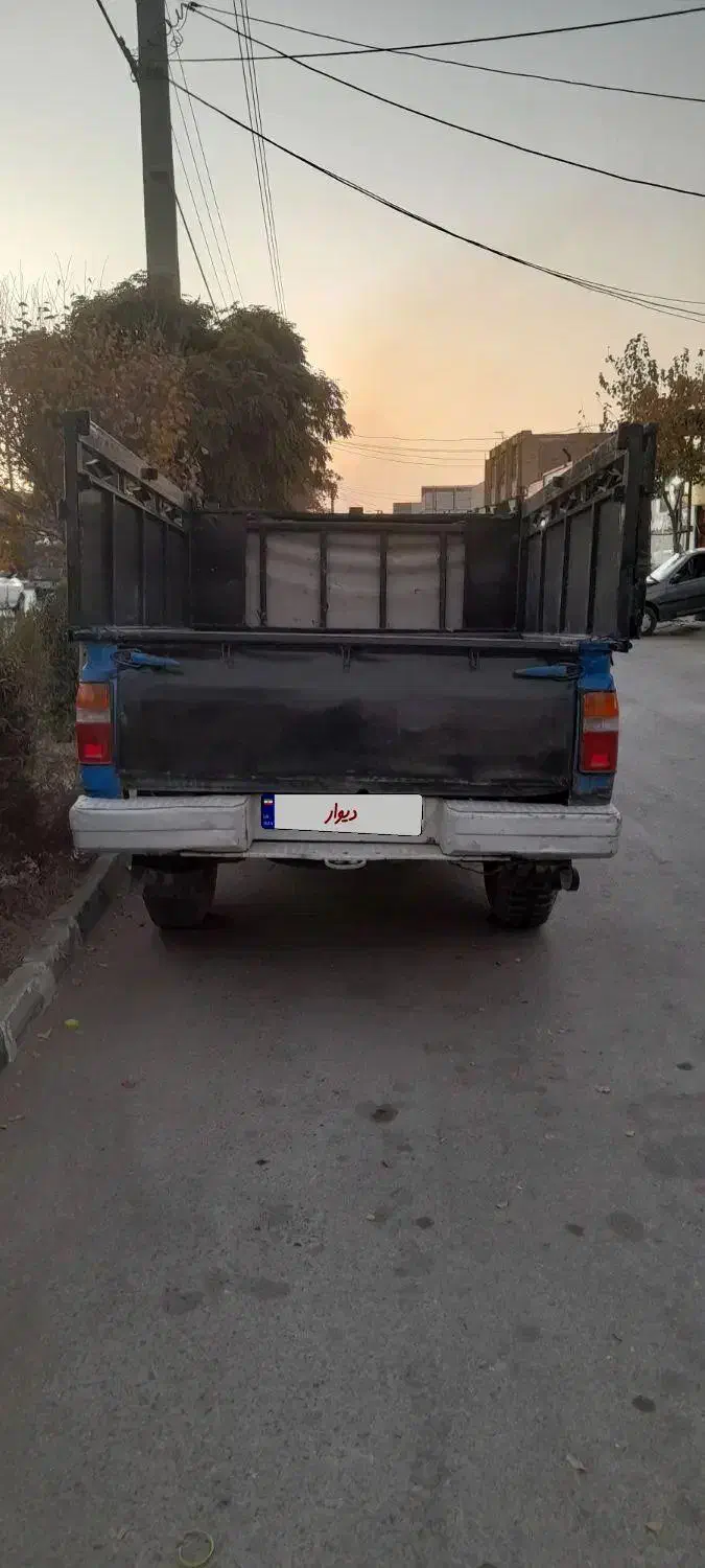 نیسان مدل ۸۲ تمیز|خودرو سواری و وانت|فامنین, |دیوار