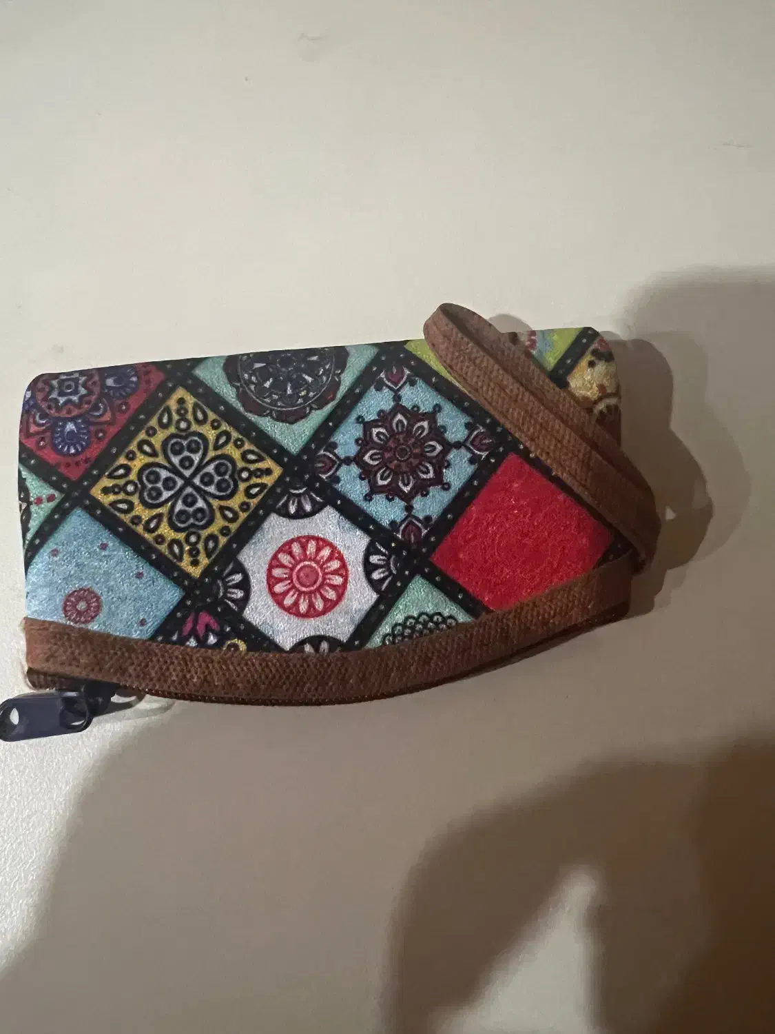 کیف پول|کیف، کفش، کمربند|رشت, صفاری|دیوار