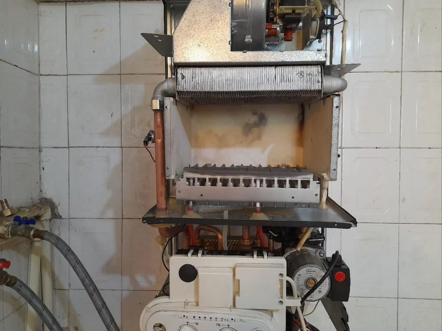 پکیج ایران رادیاتور m24|آبگرمکن، پکیج، شوفاژ|اصفهان, باتون|دیوار