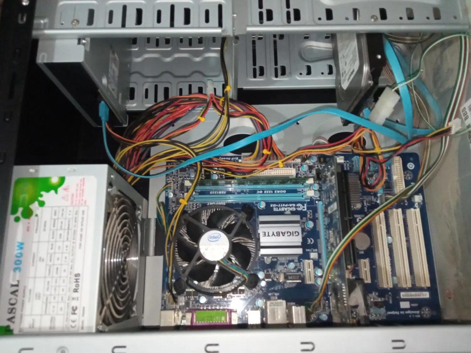 کیس DDR 3|رایانه رومیزی|اراک, |دیوار