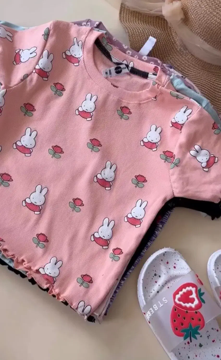 کراپ پینترستی|لباس|سبزوار, ولیعصر (نجار آباد)|دیوار