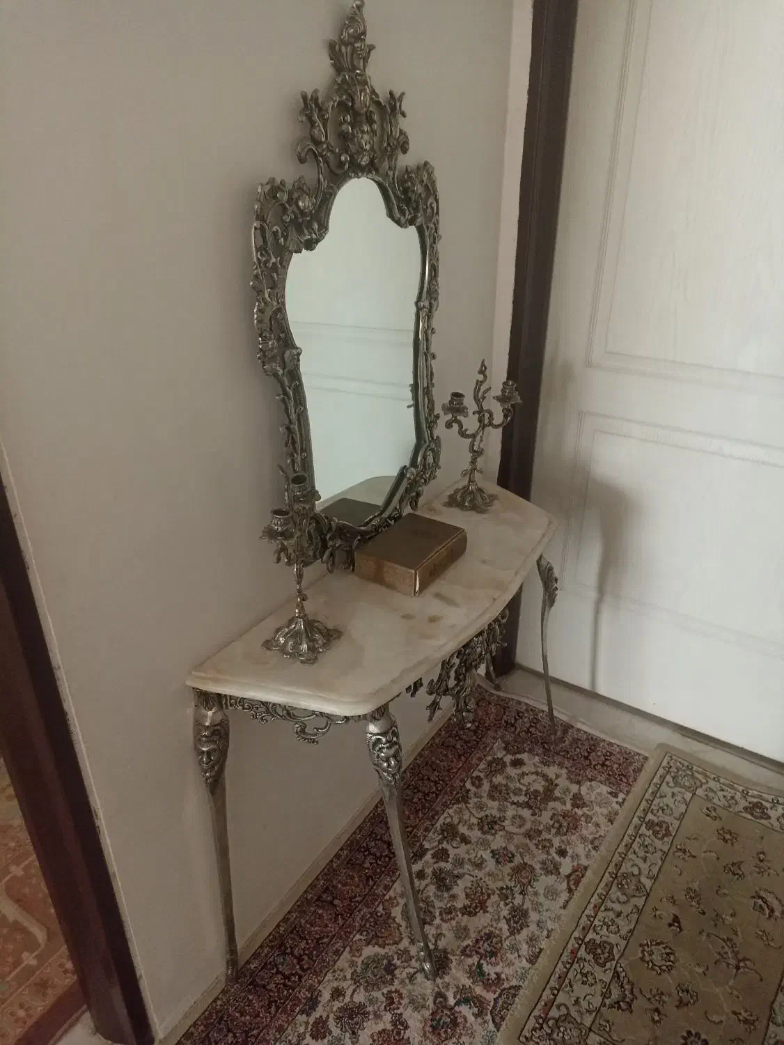 آیینه و شمعدان برنجی|آینه|شریف‌آباد, |دیوار