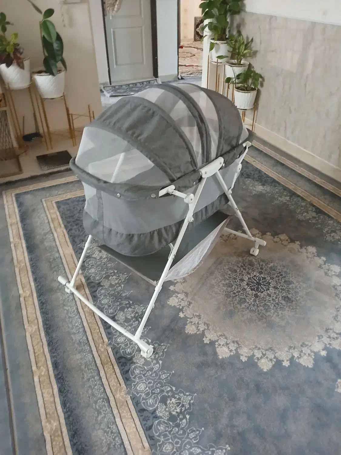 گهواره|اسباب و اثاث بچه|چهارباغ, |دیوار