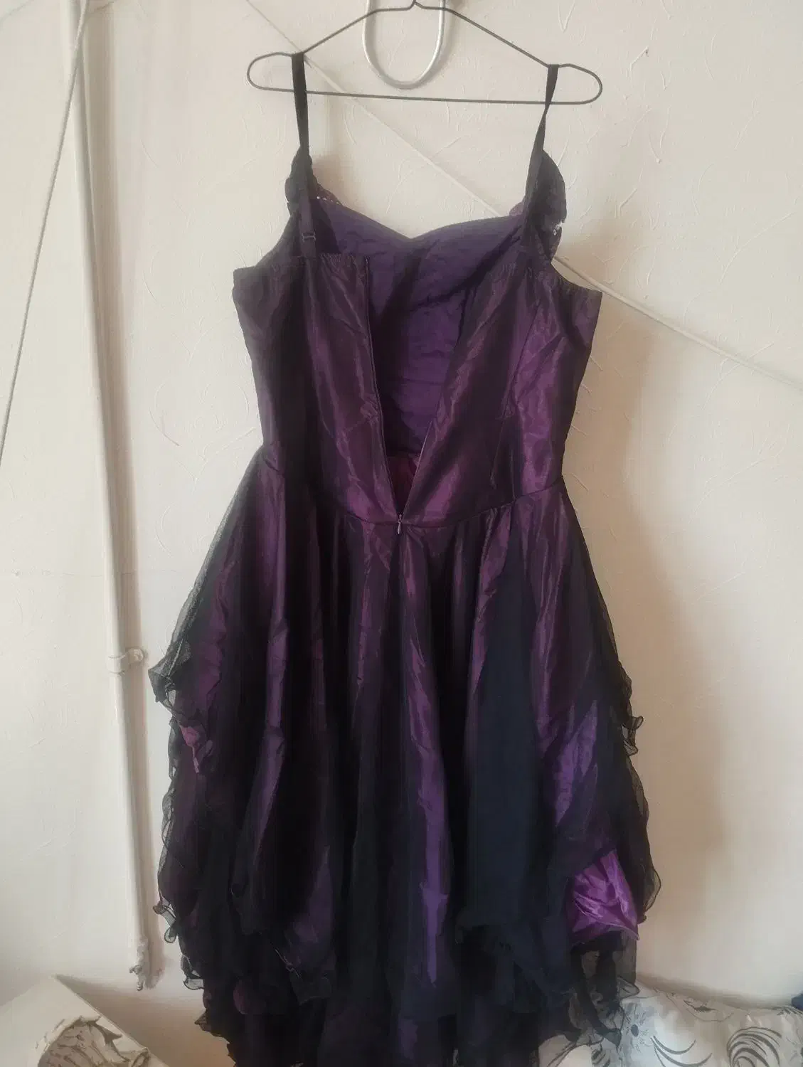 لباس مجلسی|لباس|اصفهان, الهیه|دیوار