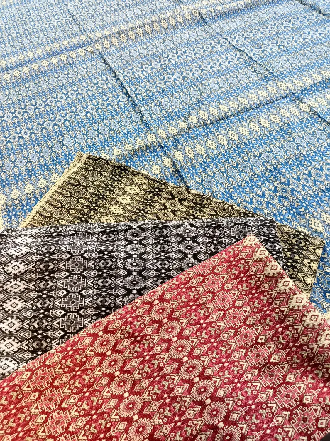 زیر سفره ای نخی ۳متری ارغوان|سفره، حوله، دستمال آشپزخانه|مشهد, عیدگاه|دیوار