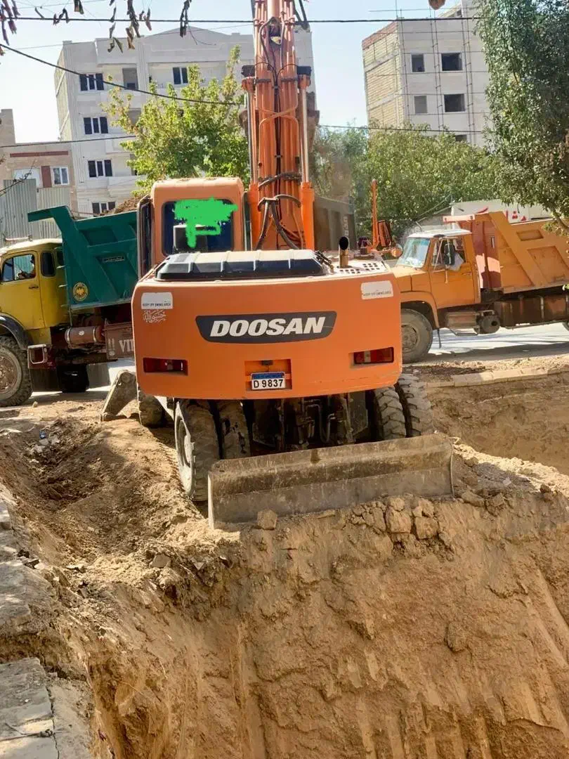 فروش بیل مکانیکی دوسان ۱۸۵ چرخ لاستیکی|خودرو سنگین|قم, آزادگان|دیوار