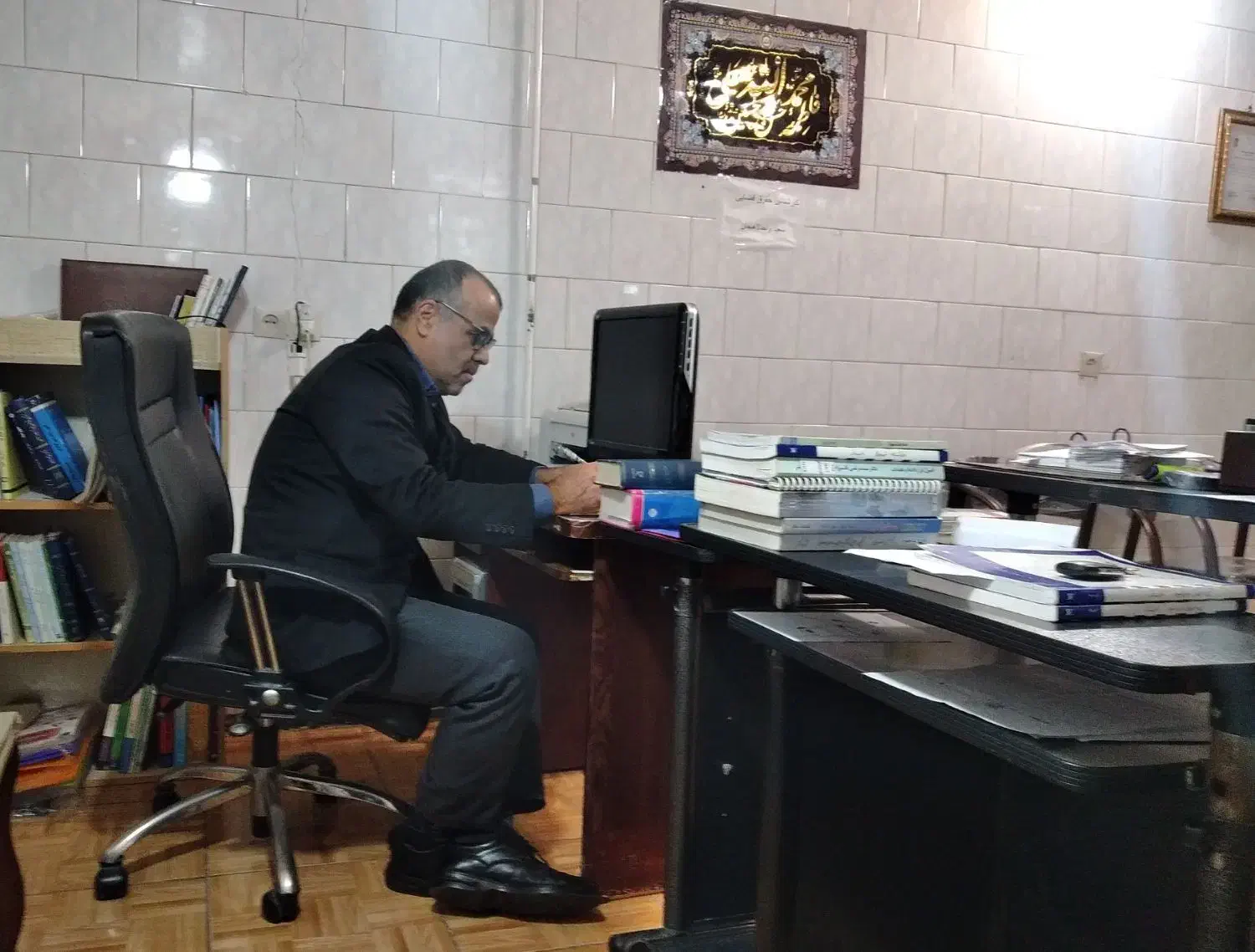 وکیل دادگستری و مشاور حقوقی|خدمات مالی، حسابداری، بیمه|اسکو, |دیوار