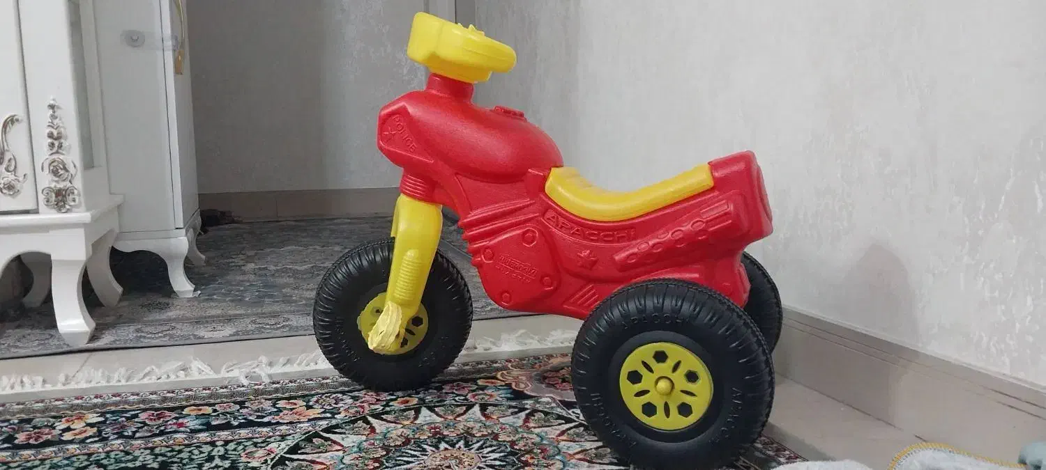 سه چرخه موتوری درحد نو و محکم|اسباببازی بچه|کرج, محمد آباد|دیوار