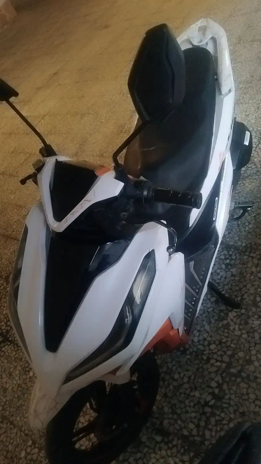 کلیک سفید|موتورسیکلت|کرج, باغستان|دیوار