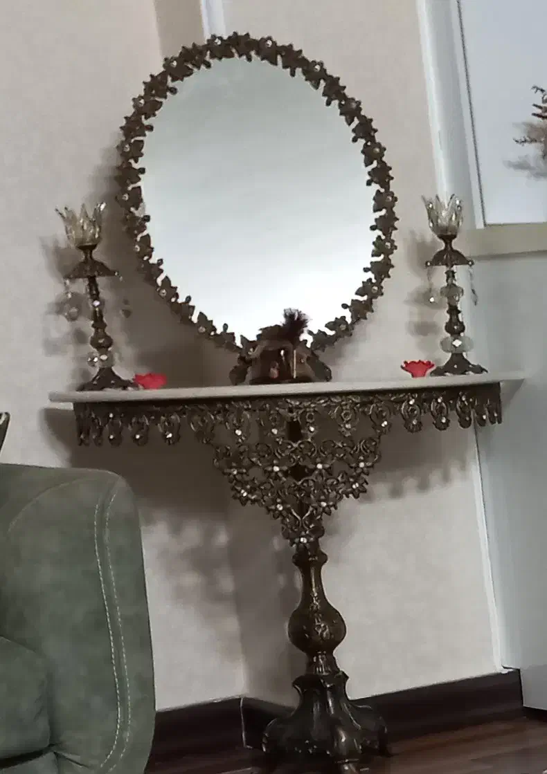 آیینه و شمعدان برنجی|صنایع دستی و سایر لوازم تزئینی|رشت, معلم|دیوار