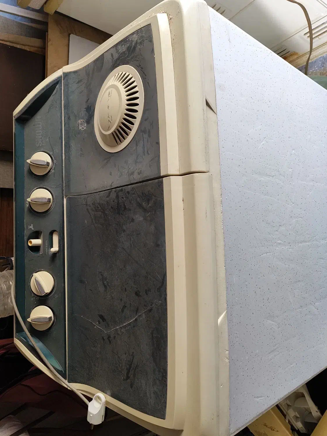 ماشین لباسشویی دوقلو|ماشین لباسشویی و خشککن لباس|کاشان, پشت شهربانی|دیوار