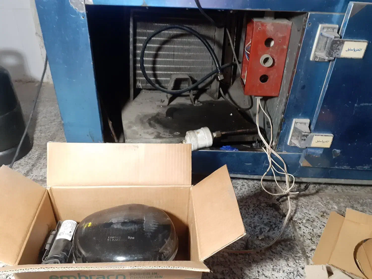 تعمیر یخچال های خانگی صنعتی فروشگاهی کولر گازی|خدمات پیشه و مهارت|مشهد, هنرستان|دیوار