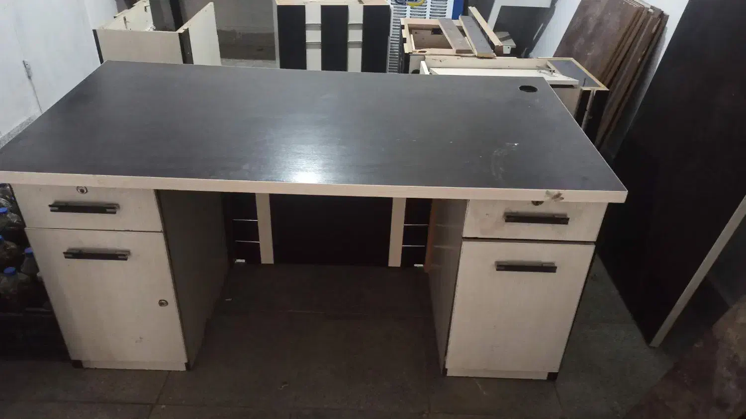 میز اداری|مبلمان اداری|همدان, |دیوار