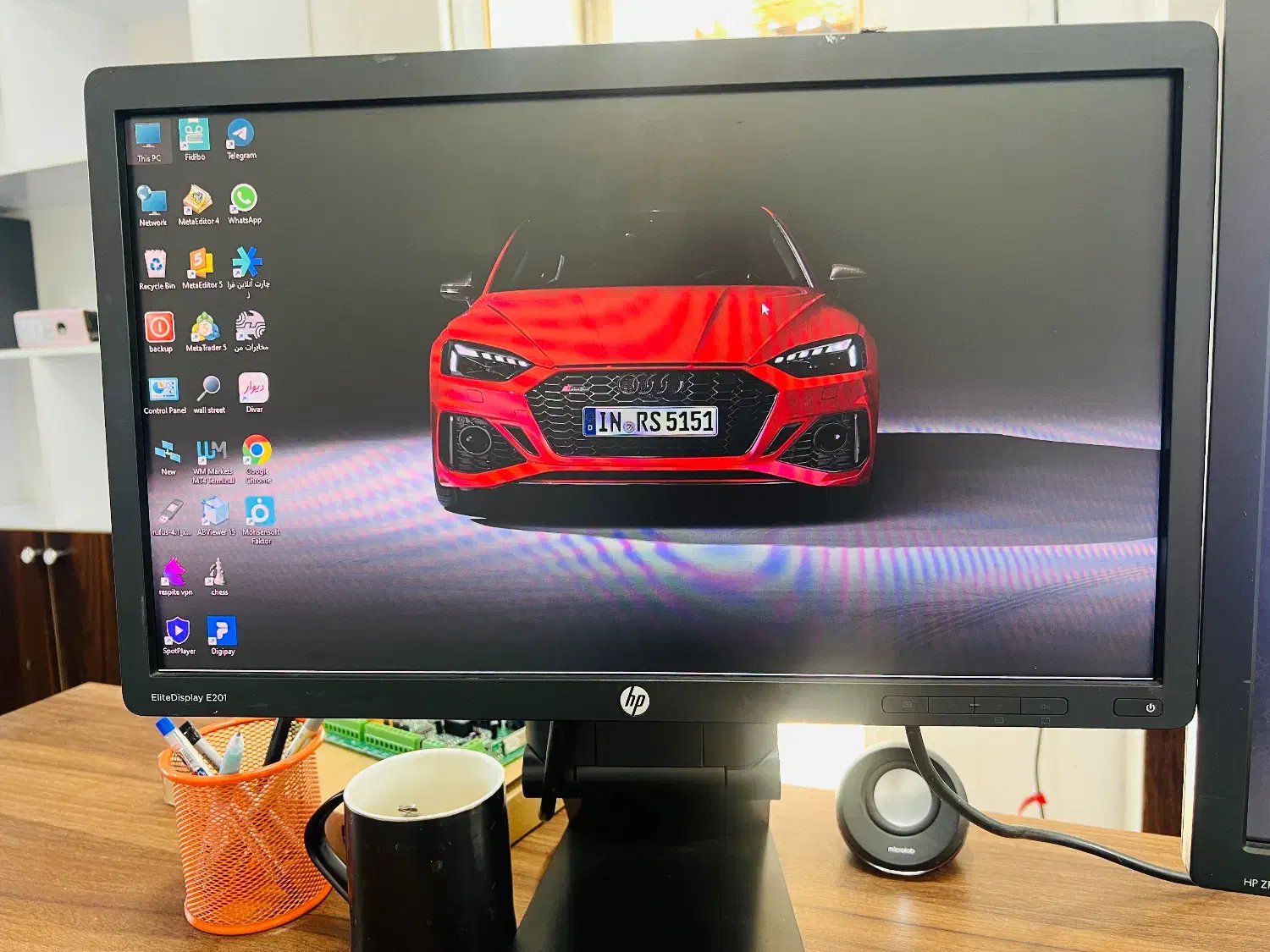 مانیتور ۲۱ اینچ hp e201|قطعات و لوازم جانبی رایانه|رشت, لاکان|دیوار