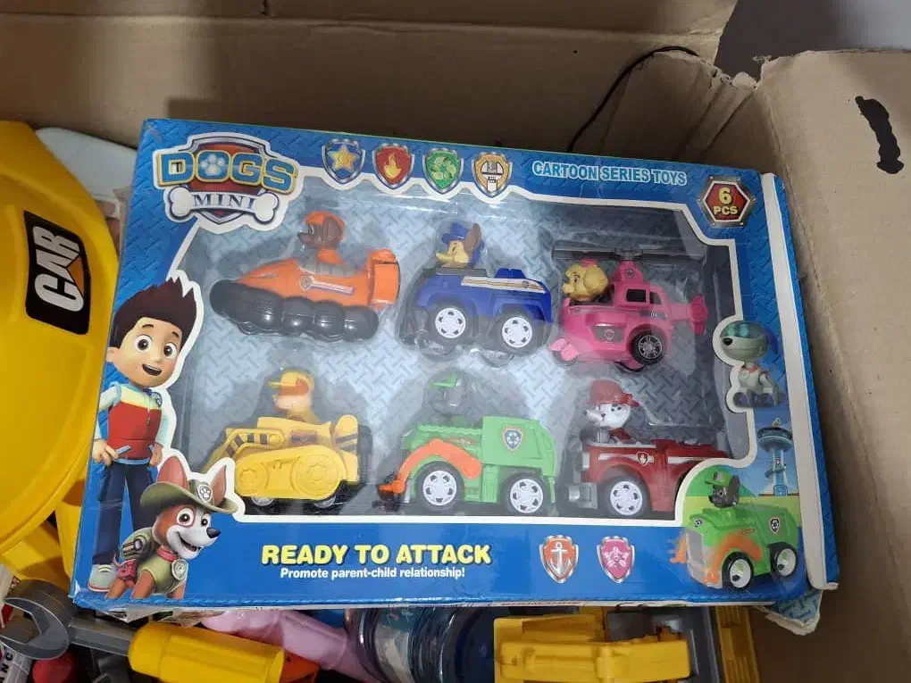 تعدد زیادی اسباب بازی|اسباب‌بازی بچه|رشت, معلم|دیوار