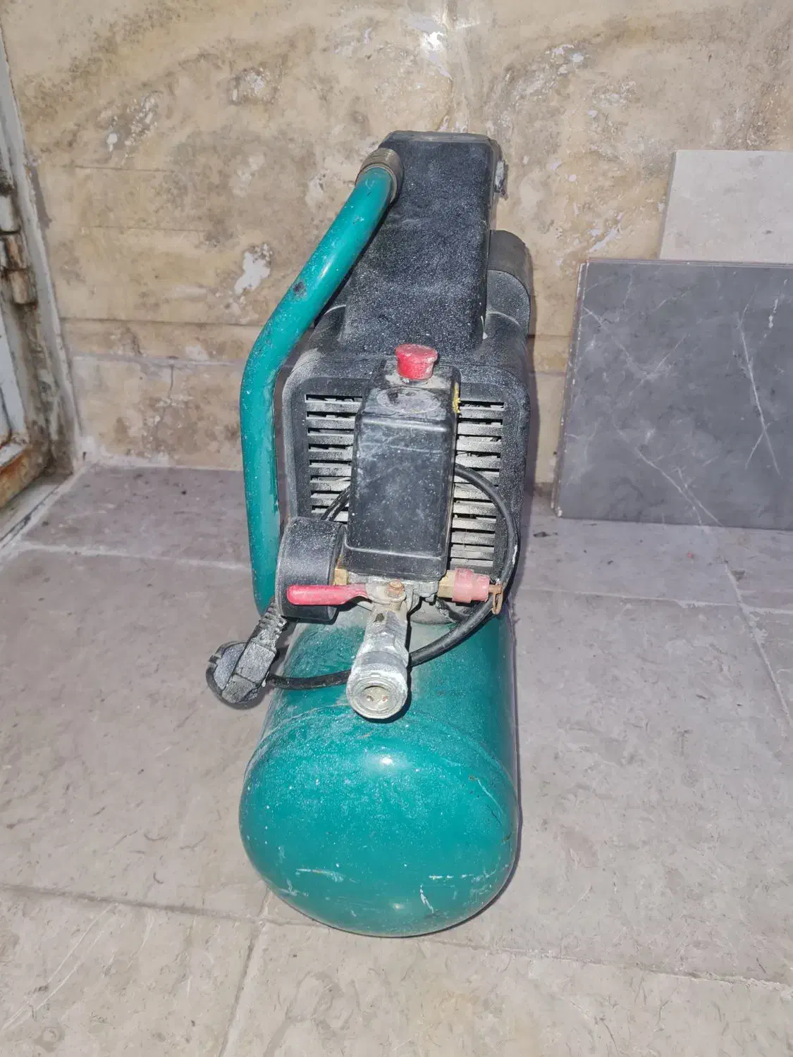 پمپ باد|ابزارآلات|رشت, توشیبا|دیوار