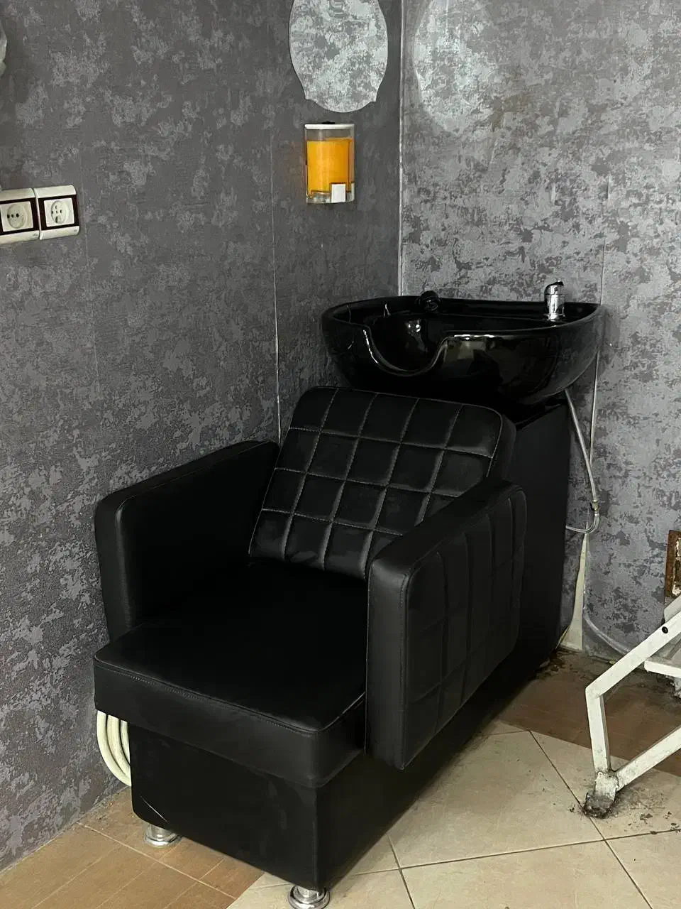 وسایل ارایشگاه|آرایشگاه و سالن‌های زیبایی|محمدیه-قزوین, |دیوار