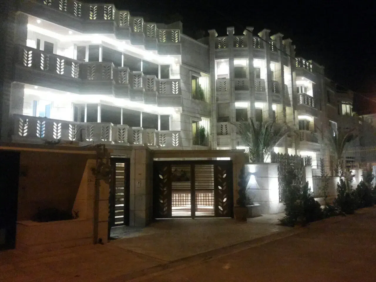 ۲۴۰ متر ۳ خواب صفر  رویایی هوشمند خبرنگار|فروش آپارتمان|شیراز, ارم|دیوار