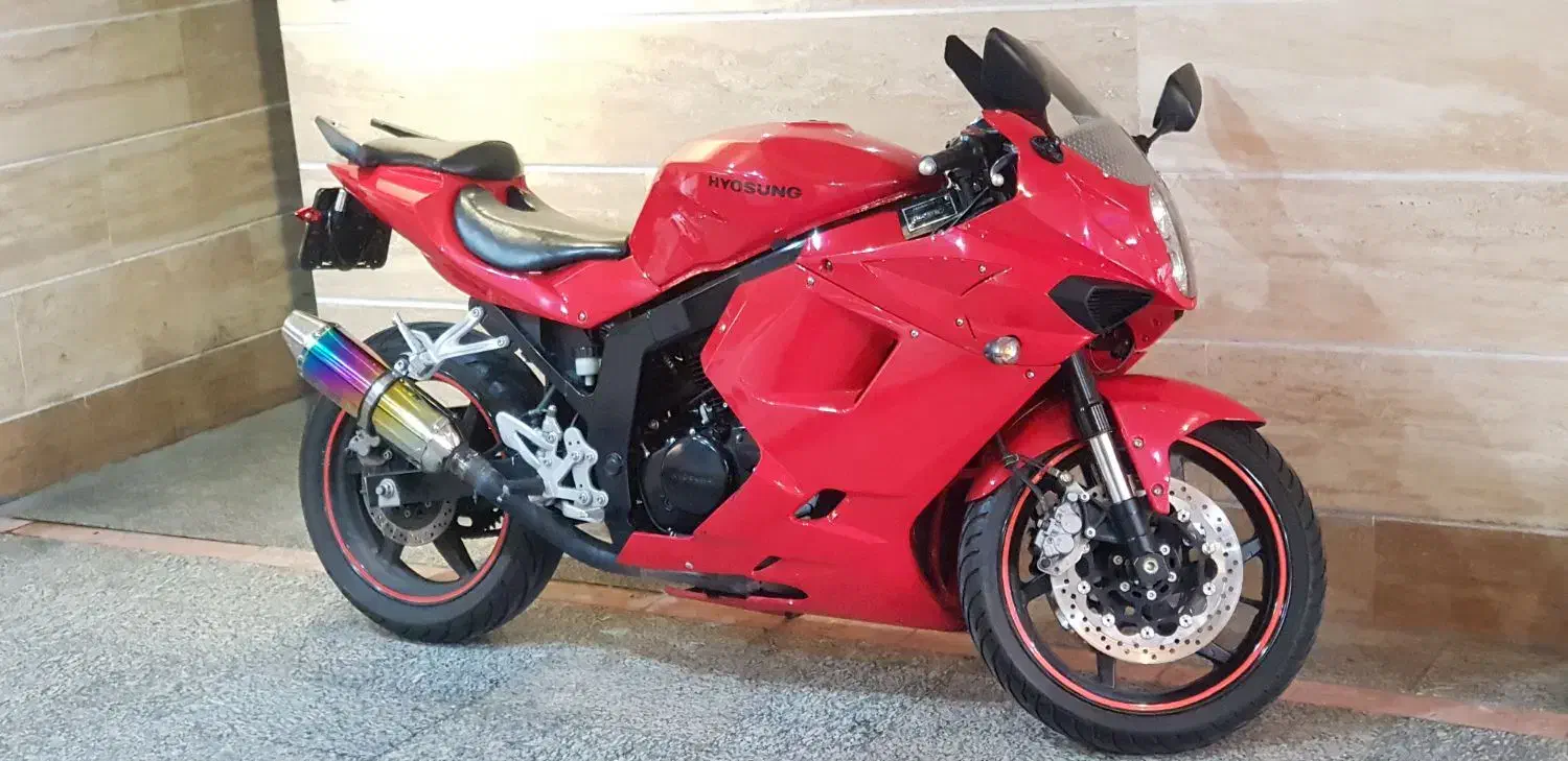 هیوسانگ ۲۵۰ gtr قرمز کم کار|موتورسیکلت|تهران, مجیدآباد|دیوار