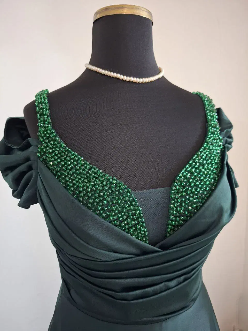 لباس مجلسی زنانه|لباس|رشت, پیرسرا|دیوار