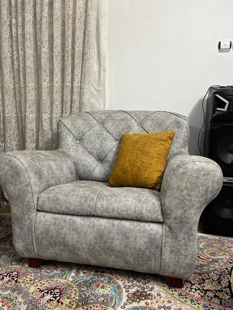 مبلمان هشت نفره کاملا سالم|مبلمان خانگی و میز عسلی|گلوگاه بابل (گلیا), |دیوار