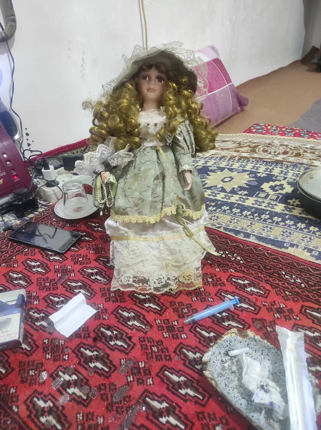 عروسگ سرامیکی|اسباب‌بازی بچه|خوی, |دیوار