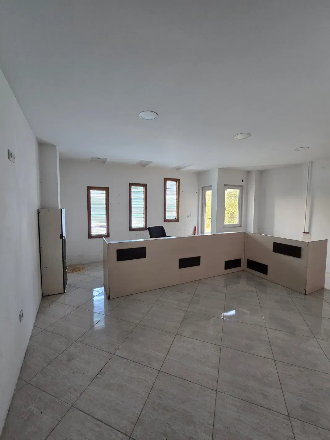 اجاره دفتر اداری تجاری ۴۰متری شهر رویان|اجارهٔ دفتر کار، اتاق اداری، مطب|رویان, |دیوار