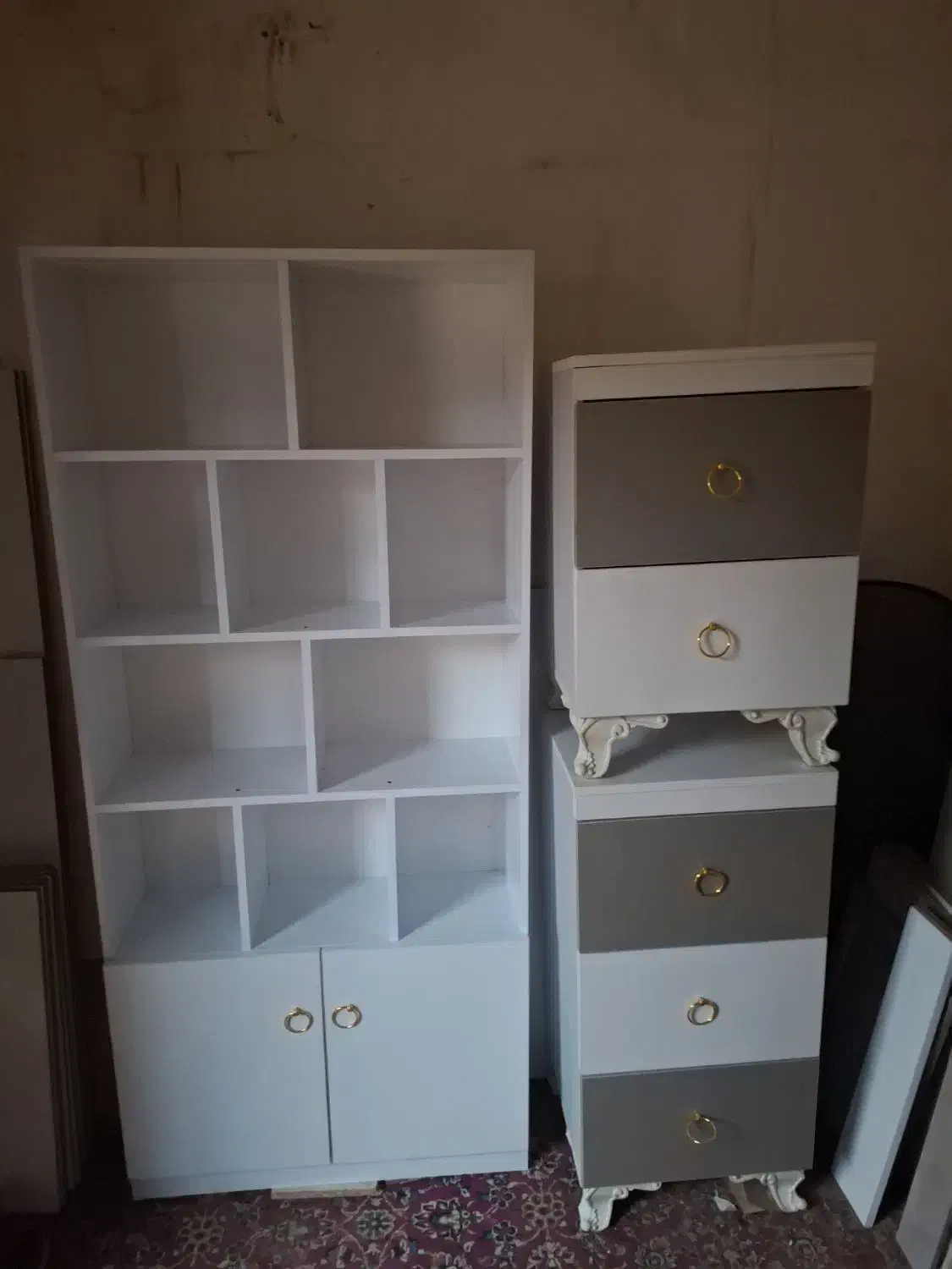 فایل و کتابخانه|جاکفشی، کمد، دراور|قم, قلعه کامکار|دیوار