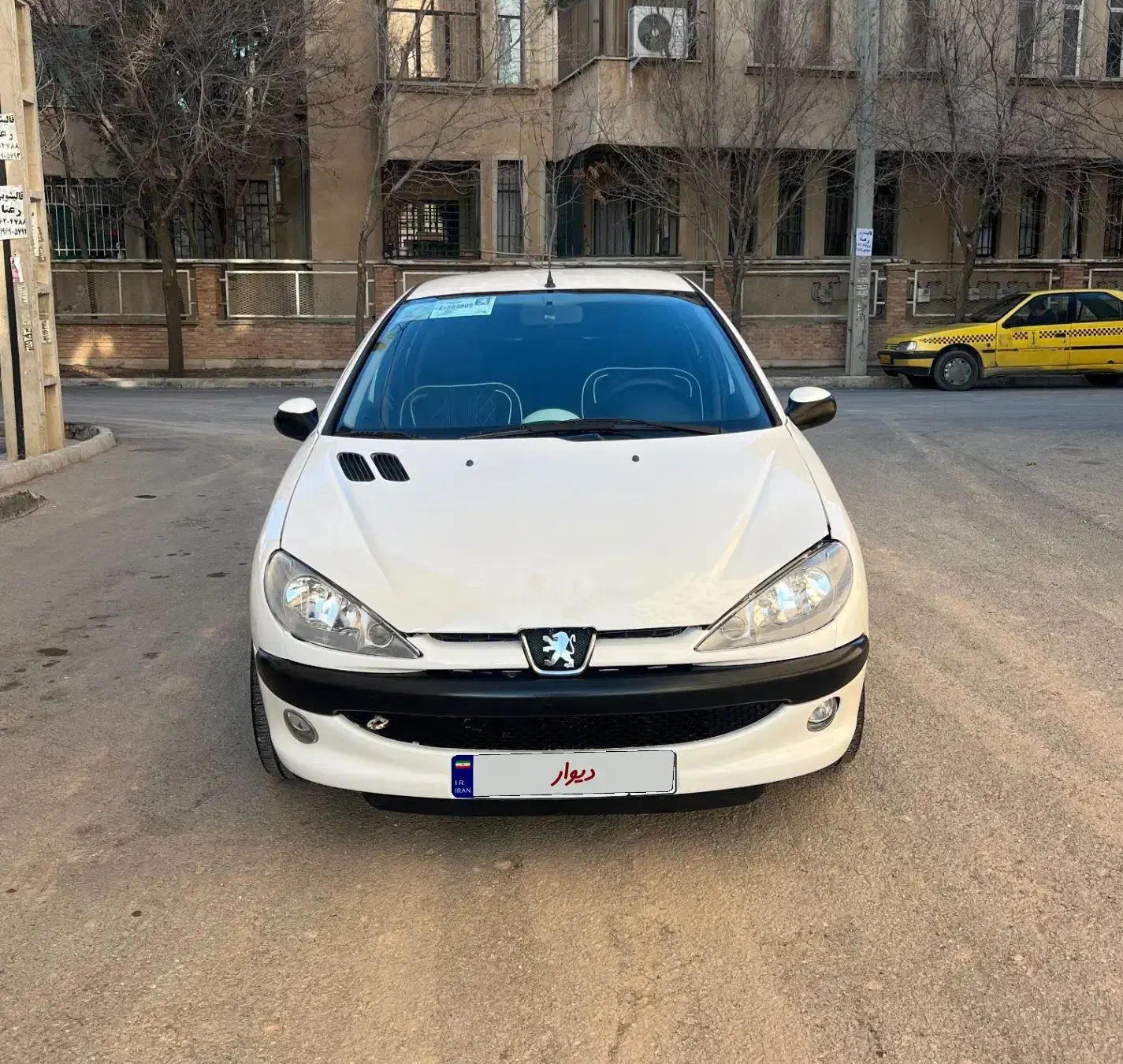 پژو ۲۰۶ sd V8 مدل ۹۳ سفید|خودرو سواری و وانت|کرج, کیانمهر|دیوار