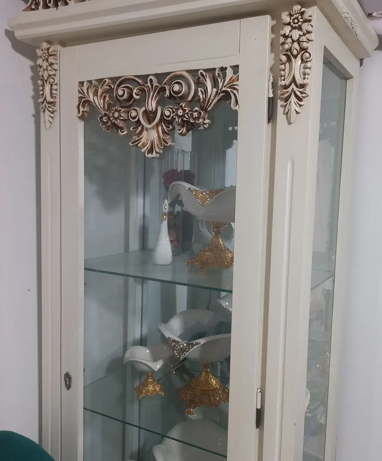 بوفه چوبی کاملا سالم|بوفه، ویترین، کنسول|اقبالیه, |دیوار