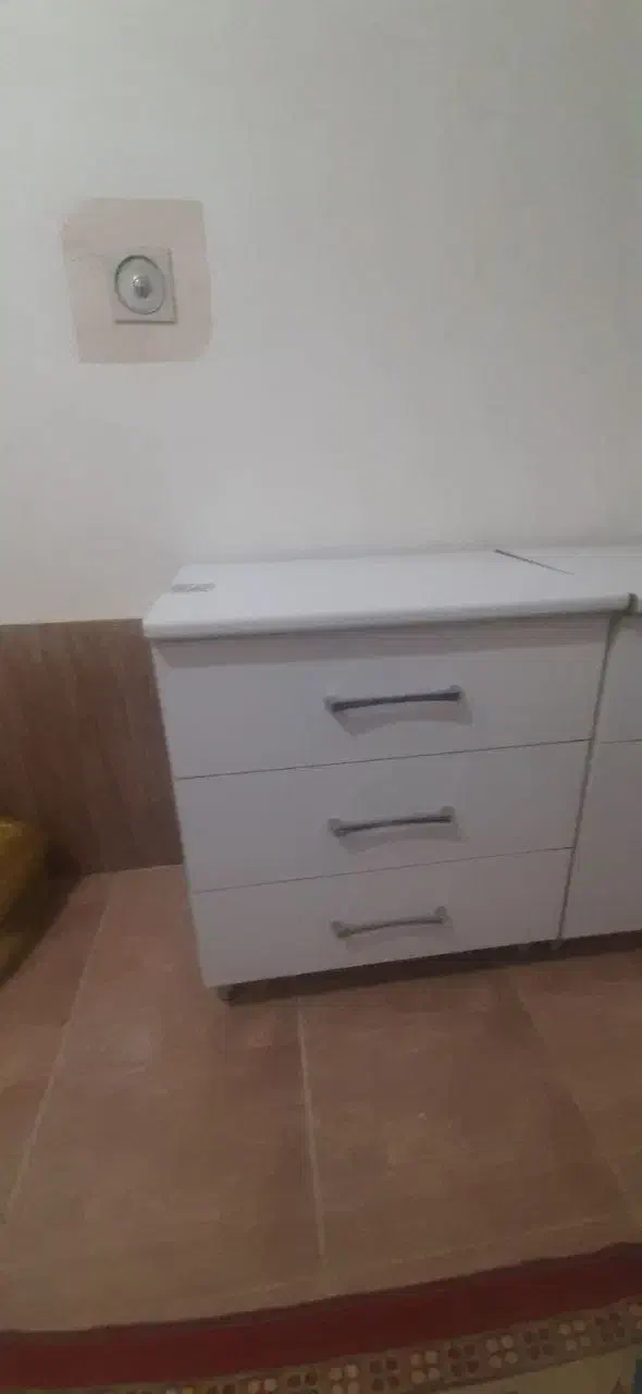 ۳ عدد کابینت جنس ام دی اف اصل سالم  عیب ۱۲ میلیون|جاکفشی، کمد، دراور|پیرانشهر, |دیوار