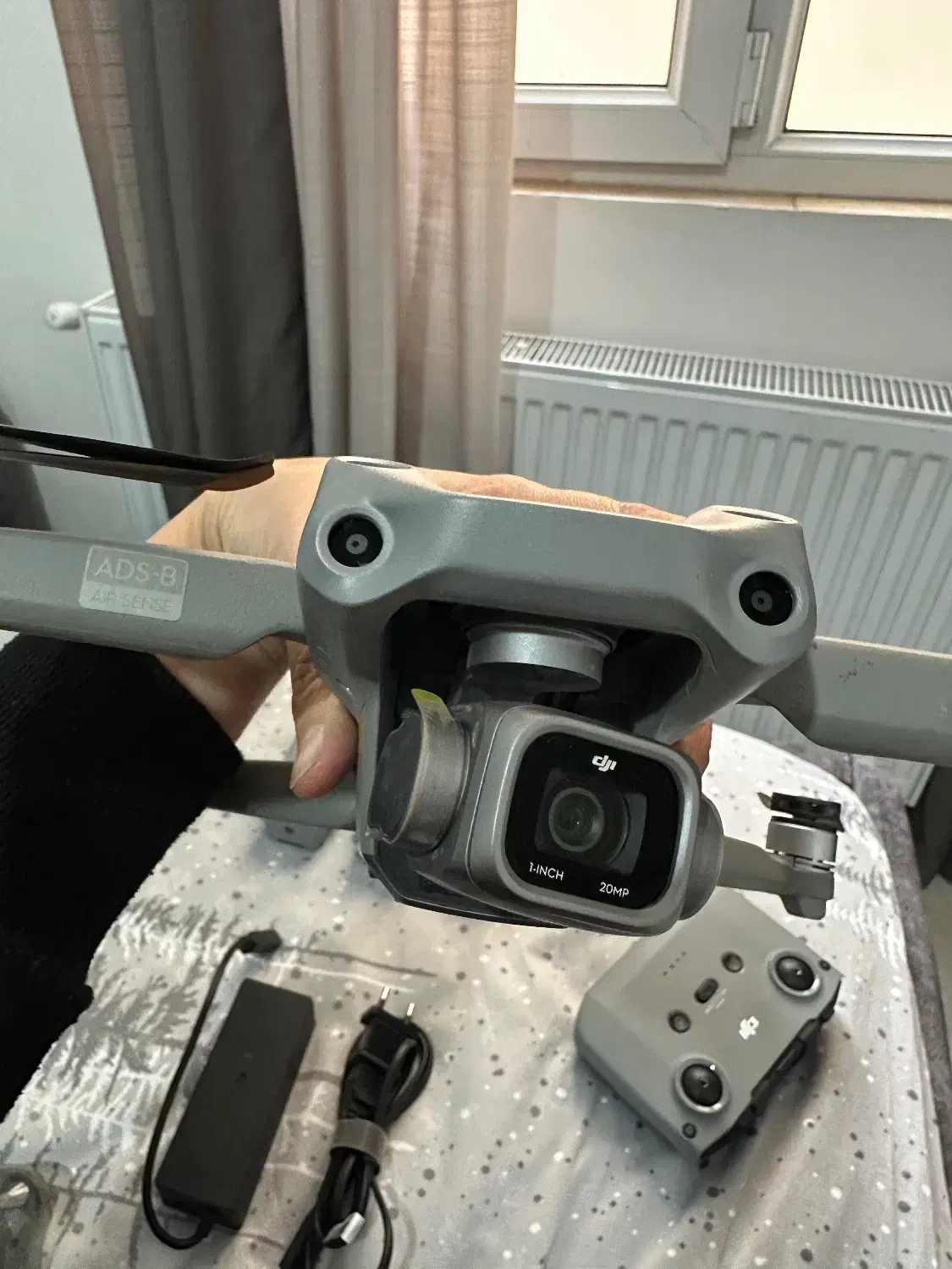 مویک ایر۲ اس|دوربین عکاسی و فیلم‌برداری|شهریار, شهریار|دیوار