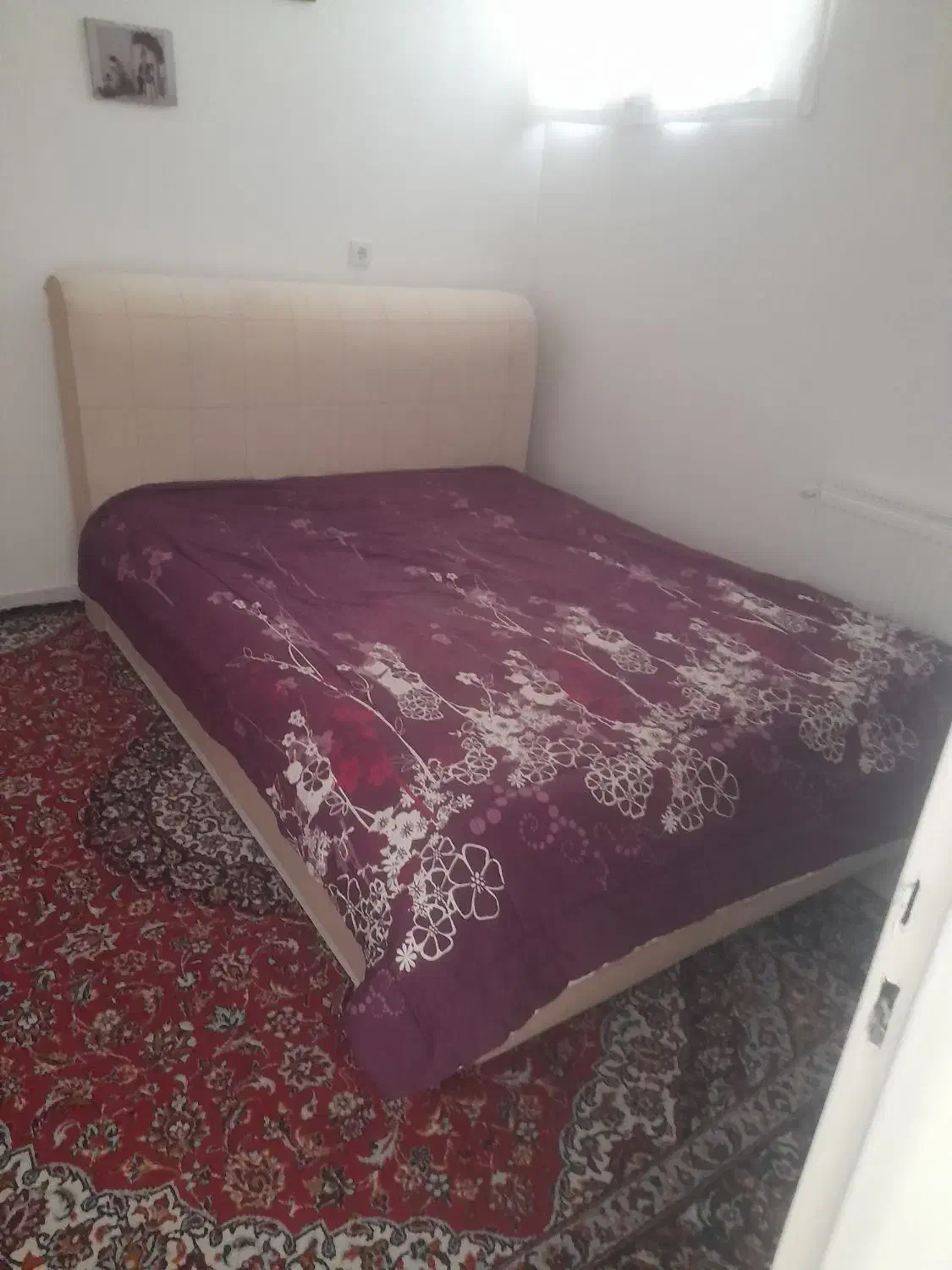 تخت خواب دو نفره و کاملا سالم|تخت و سرویس خواب|بیرجند, |دیوار