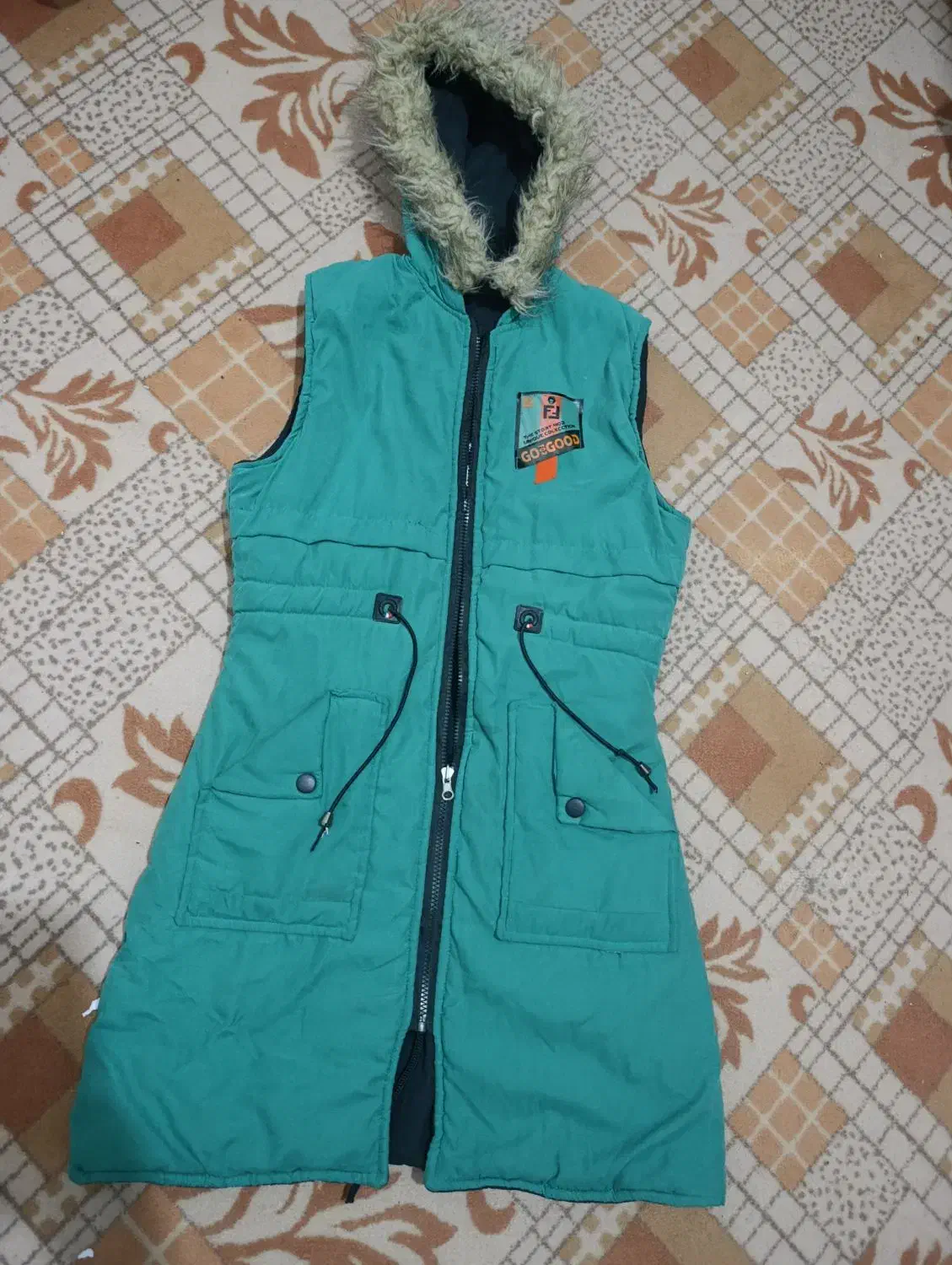 پافر دو رو|لباس|مشهد, طبرسی شمالی|دیوار