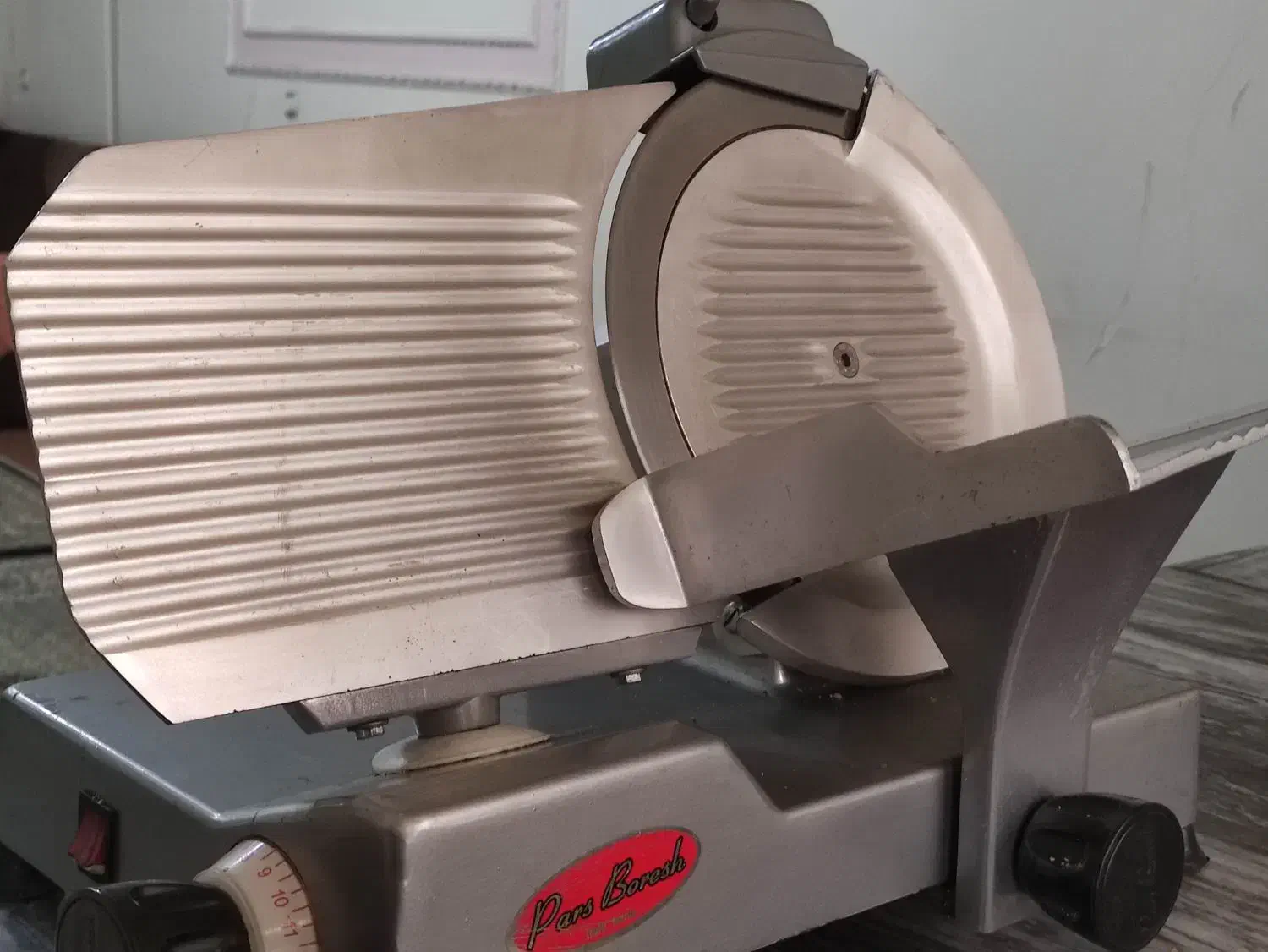 کالباس بر پارس|سایر لوازم برقی|بروجرد, |دیوار