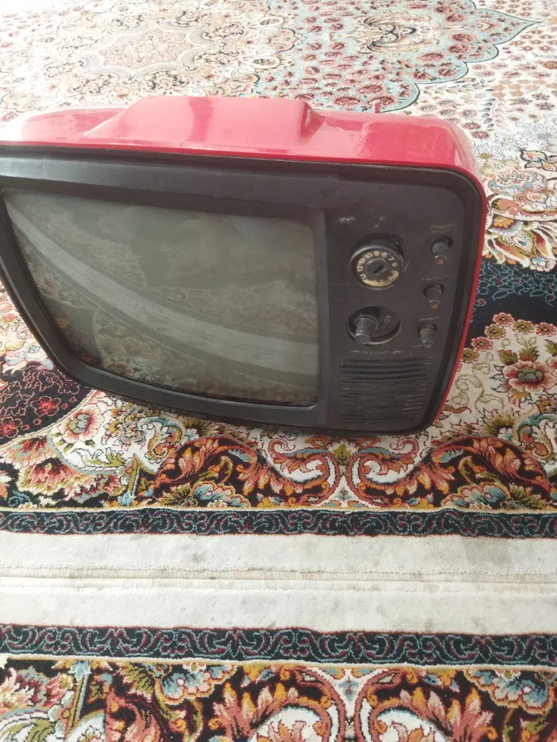 تلویزیون کلکسیونی|تلویزیون و پروژکتور|شاهین‌شهر, گزبرخوار|دیوار