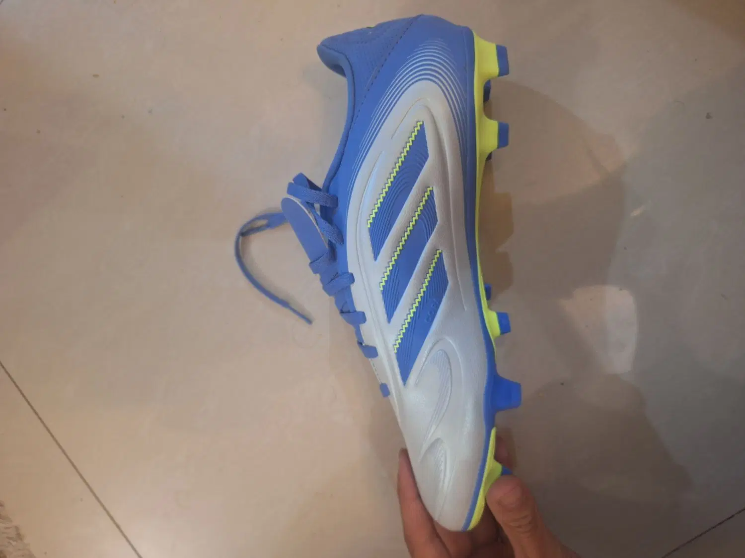 استوک فوتبال|کیف، کفش، کمربند|تهران, بهار|دیوار