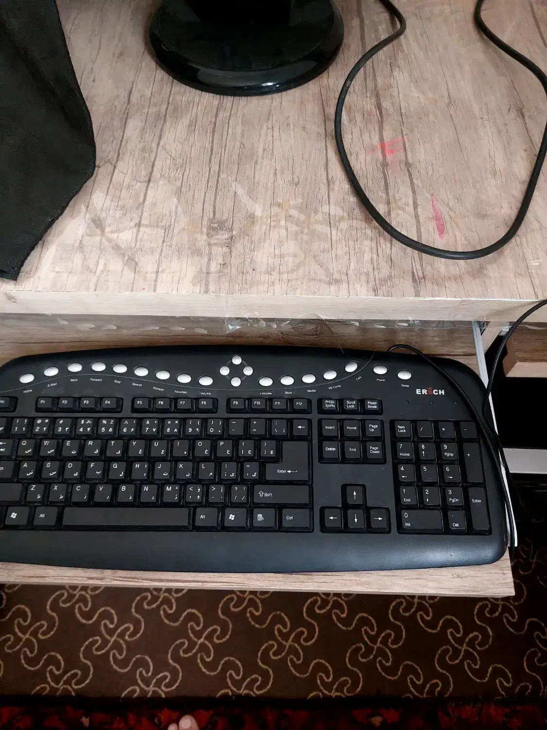 کامپیوتر|میز تحریر و کامپیوتر|کهک, |دیوار